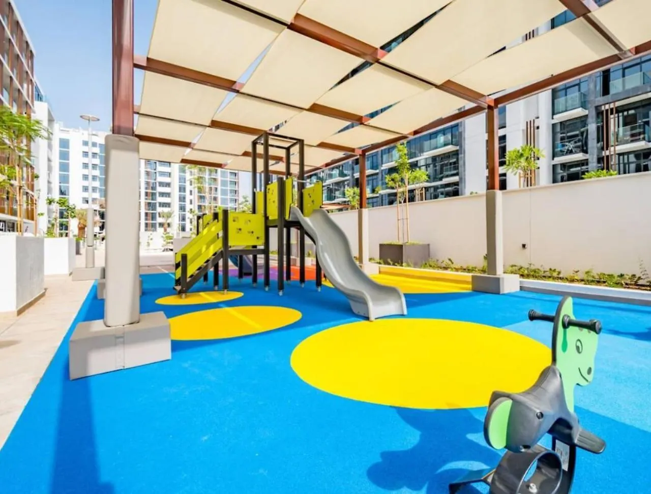 Egate - Dubai - 1 Bedroom - 1St Floor With Terrace - 17-116